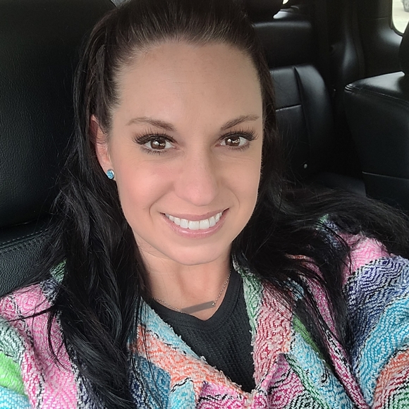 Meet your Posher, Aleena - Picture 7 of 9